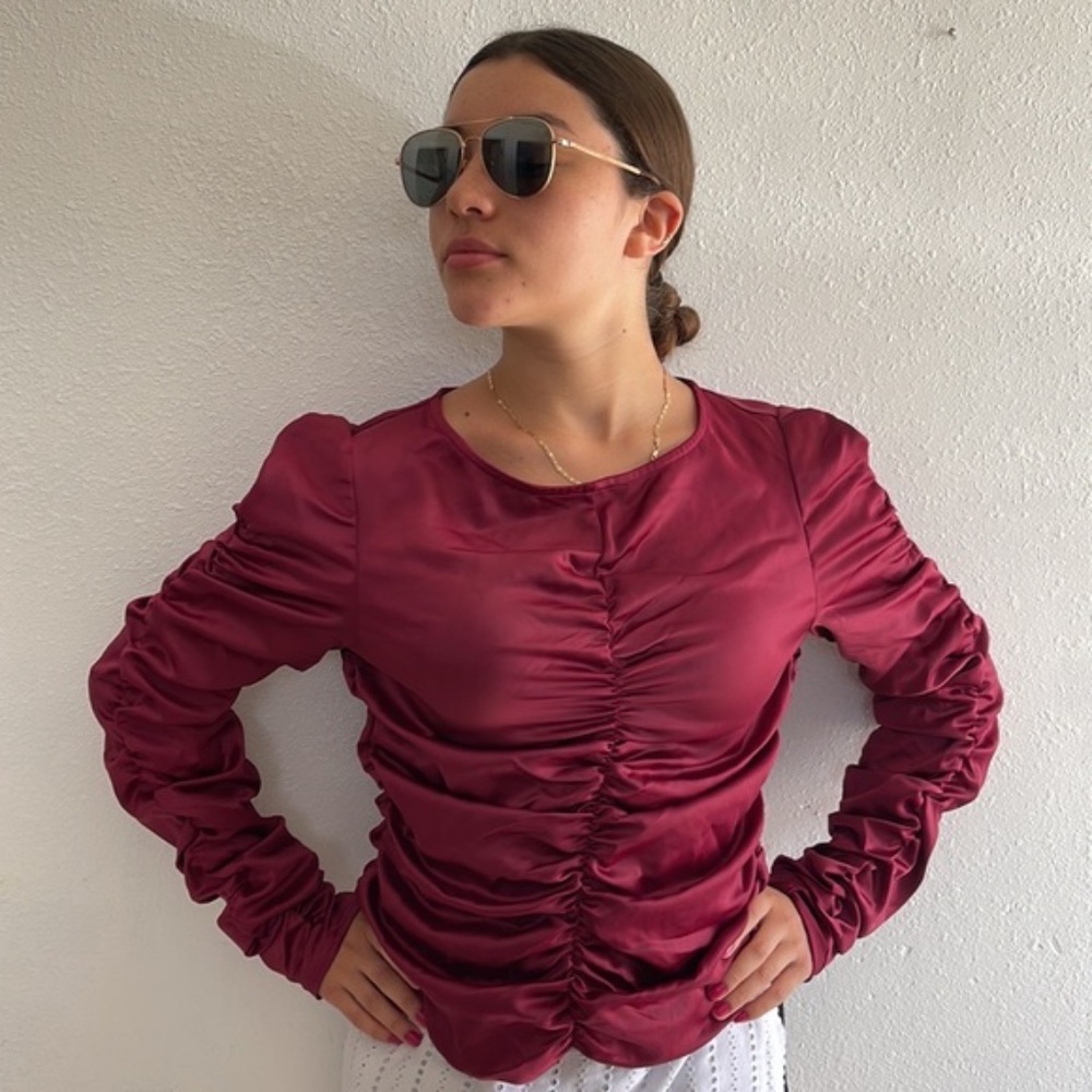 Andrew Marc New York beaujolais ruched Burgundy long sleeve blouse satin size S